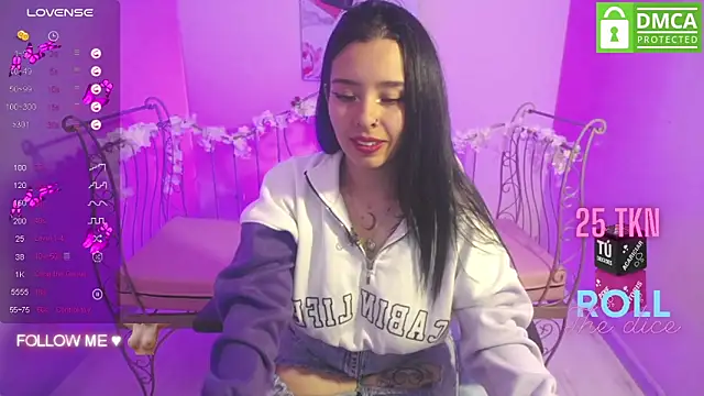 Mia Lopez  online show from 03.04.25