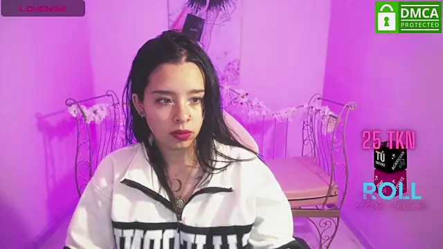 Mia Lopez  online show from 03.20.25