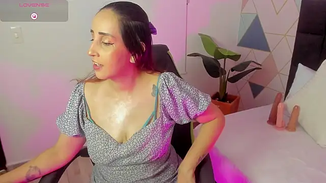 Snapshot of jadde13_ chatting on 09.29.25 jadde13 online show from 09.29.25