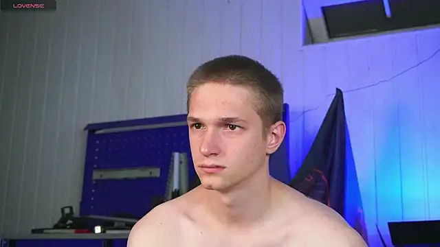 dustyn fox online show from 10.04.25