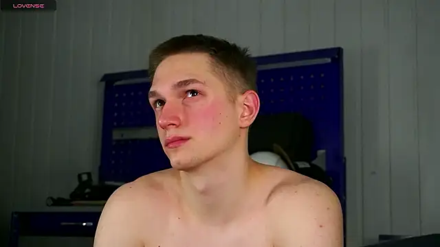 Snapshot of dustyn_fox chatting on 02.03.26 dustyn fox online show from 02.03.26