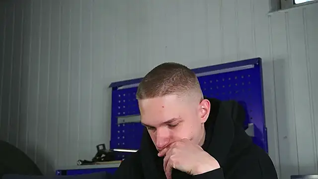 Snapshot of dustyn_fox chatting on 03.01.26 dustyn fox online show from 03.01.26