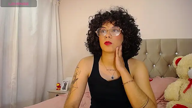 zoe alanaa online show from 10.22.25