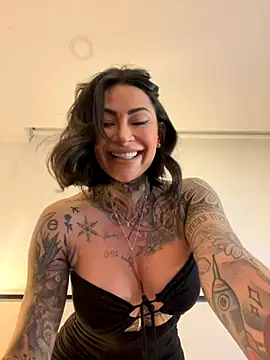 Snapshot of Iam_Annii chatting on 10.04.25 Iam Annii online show from 10.04.25