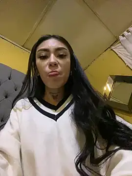 Snapshot of Effy_Bonny chatting on 12.20.24 Effy Bonny online show from 12.20.24