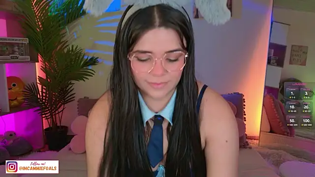 Snapshot of cammiefoalss chatting on 10.09.25 cammiefoalss online show from 10.09.25