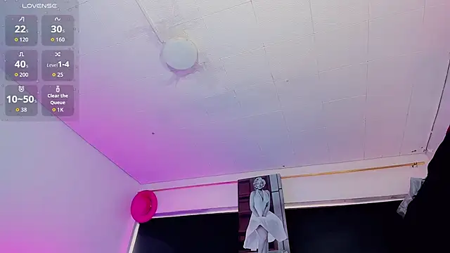 Kendall hornyy online show from 07.06.26