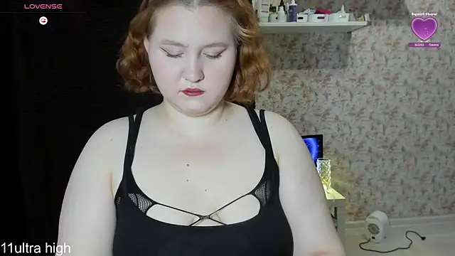 Snapshot of GeorginiaGrimes chatting on 10.28.25 GeorginiaGrimes online show from 10.28.25