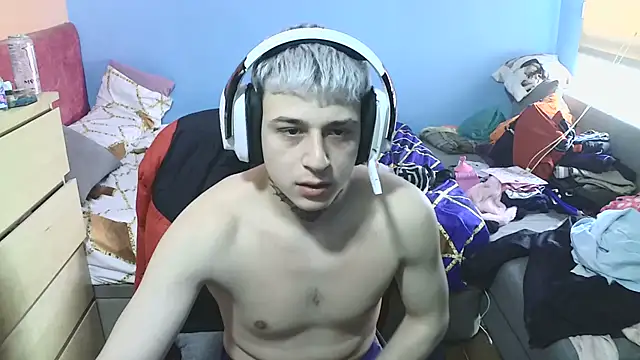 Snapshot of Nenejoven16- chatting on 03.17.25 Nenejoven16- online show from 03.17.25