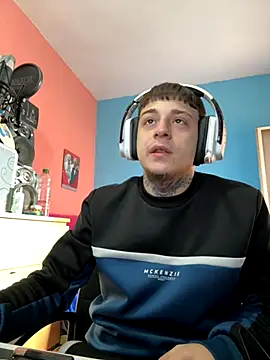 Snapshot of Nenejoven16- chatting on 11.11.25 Nenejoven16- online show from 11.11.25