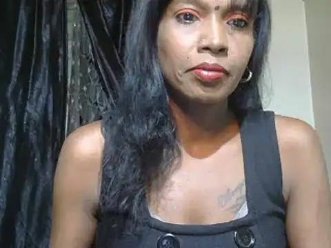 Snapshot of Fuckable_Nasty_MILF chatting on 02.05.25 Fuckable Nasty MILF online show from 02.05.25