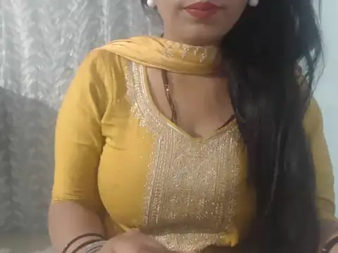 Snapshot of cute-priy chatting on 02.27.25 cute-priy online show from 02.27.25