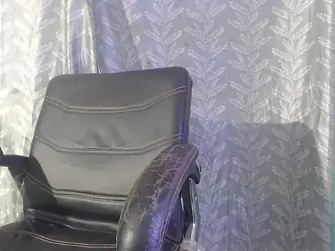 Snapshot of cute-priy chatting on 10.07.25 cute-priy online show from 10.07.25