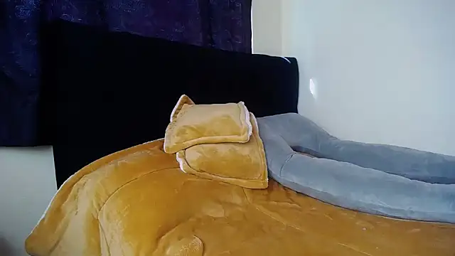 Snapshot of mistress_aryya chatting on 01.23.25 mistress aryya online show from 01.23.25