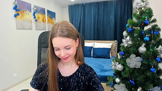 Snapshot of MileyWings chatting on 12.08.24 MileyWings online show from 12.08.24