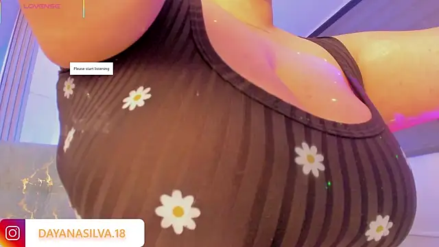 Snapshot of dayan_silva_ chatting on 09.20.25 dayan silva  online show from 09.20.25