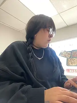 ThicBunz online show from 02.04.25