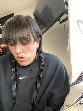 ThicBunz online show from 02.04.25
