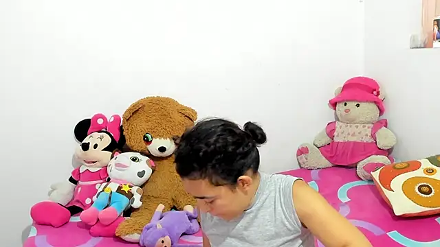 Snapshot of AnitaStarr chatting on 09.12.25 AnitaStarr online show from 09.12.25