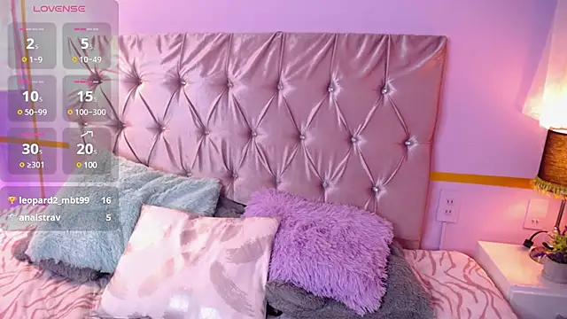 EmyyCute online show from 01.10.25