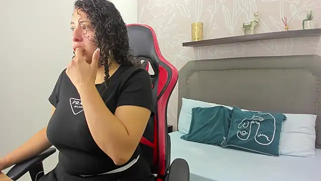 aixa 15 online show from 09.17.25