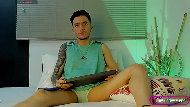 Tylergiuseppe  online show from 12.13.24