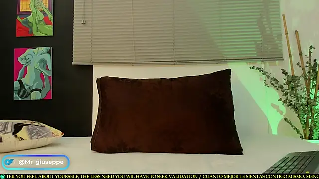 Tylergiuseppe  online show from 03.06.25