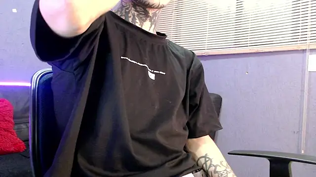 Snapshot of Andy_bapho chatting on 09.27.25 Andy bapho online show from 09.27.25