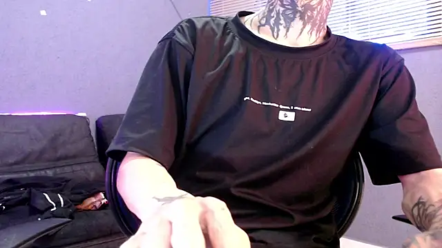 Snapshot of Andy_bapho chatting on 09.28.25 Andy bapho online show from 09.28.25