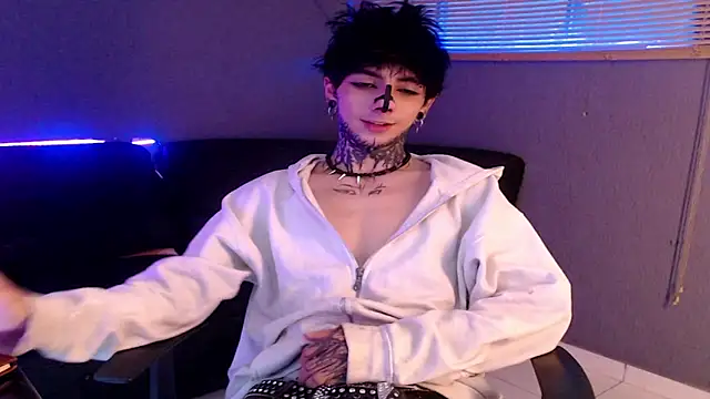 Snapshot of Andy_bapho chatting on 10.11.25 Andy bapho online show from 10.11.25