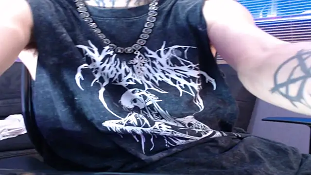 Snapshot of Andy_bapho chatting on 11.08.25 Andy bapho online show from 11.08.25