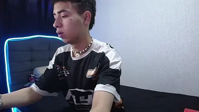 sexybat twink online show from 12.23.24