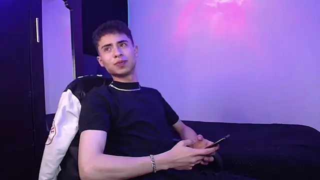 sexybat twink online show from 02.11.25