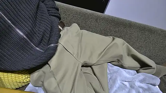 Snapshot of atom0407 chatting on 12.14.24 atom0407 online show from 12.14.24