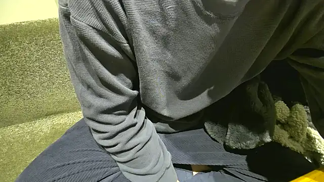 Snapshot of atom0407 chatting on 12.29.24 atom0407 online show from 12.29.24