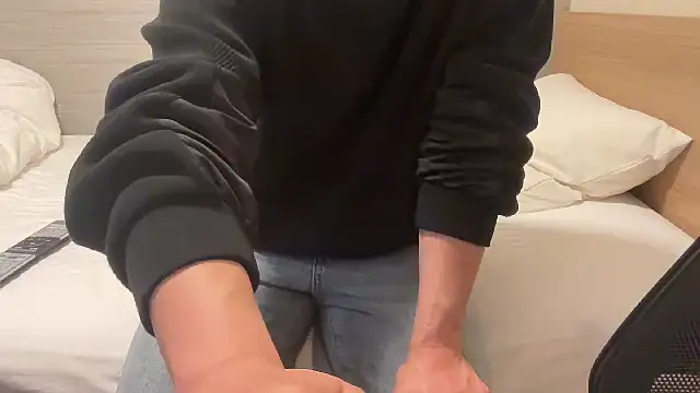 Snapshot of atom0407 chatting on 11.05.25 atom0407 online show from 11.05.25