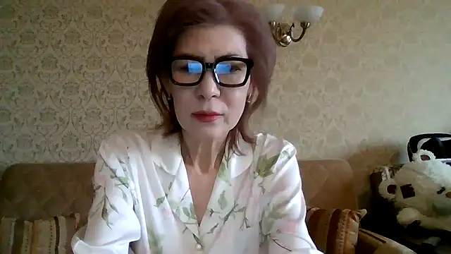 Elegant00Lady online show from 02.16.26