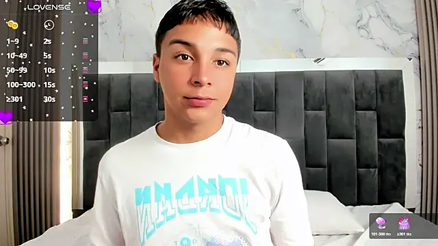 Snapshot of Seductivo_jr chatting on 07.16.26 Seductivo jr online show from 07.16.26