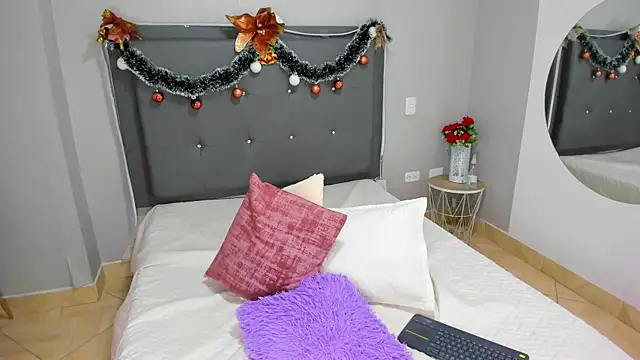 emma lye online show from 12.31.24