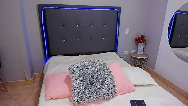 emma lye online show from 02.23.25