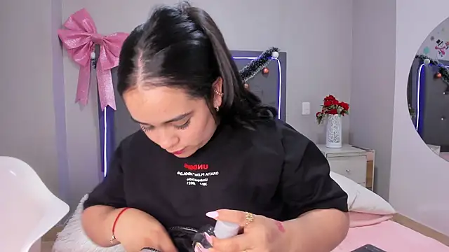 emma lye online show from 12.14.25