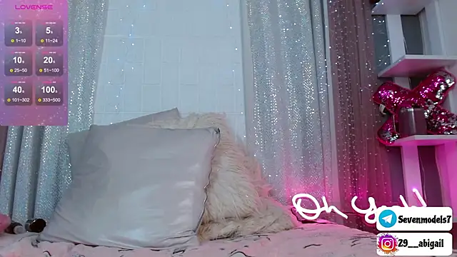 Abigail 29 online show from 12.13.24
