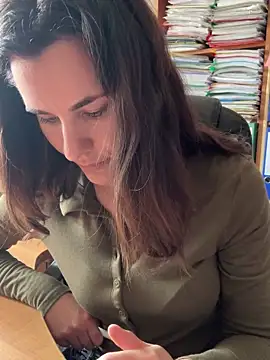 Snapshot of Sara_darling chatting on 03.16.25 Sara darling online show from 03.16.25