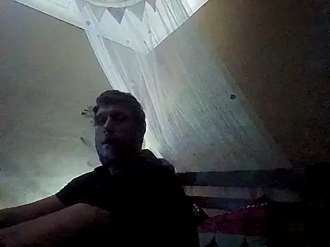 Missmesexycouple69 online show from 10.01.25