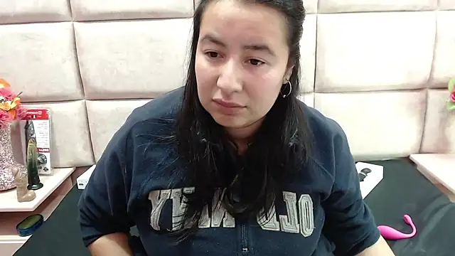 NaomyPrinces online show from 12.24.24