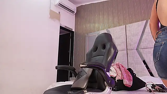 Melany Luv online show from 02.08.26