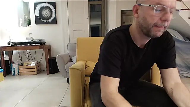 Snapshot of lullina1 chatting on 12.02.25 lullina1 online show from 12.02.25