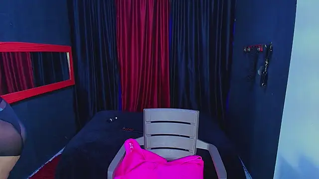 AmorMia online show from 01.18.25