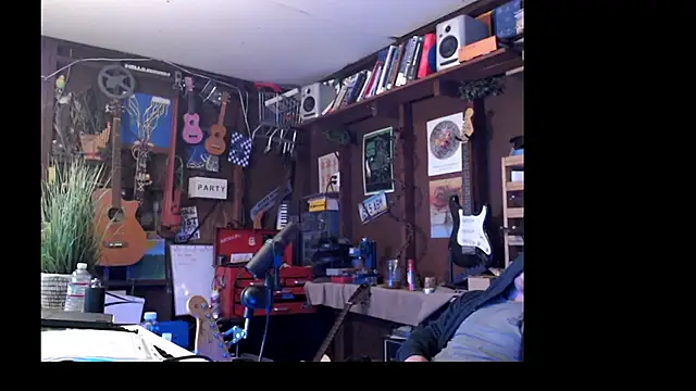 Snapshot of itsjameswebbscope chatting on 03.05.25 itsjameswebbscope online show from 03.05.25