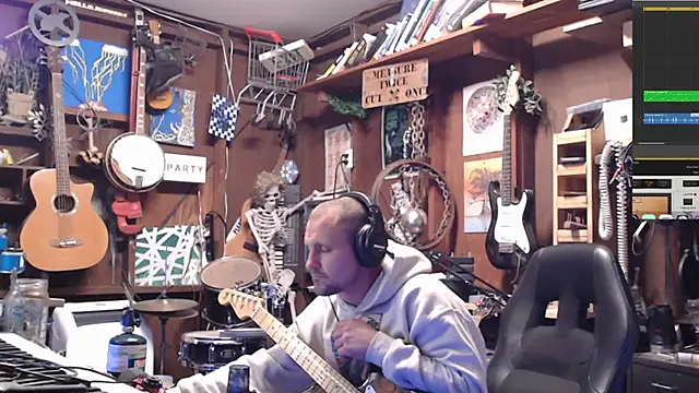 itsjameswebbscope online show from 10.05.25